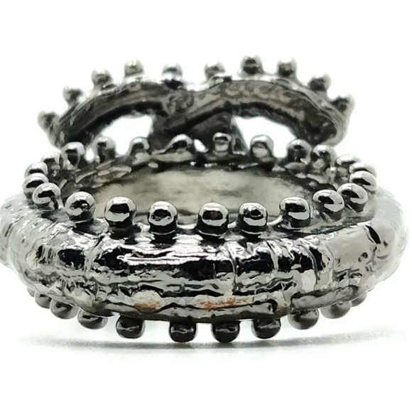 SOLD πCHANEL DOUBLE CC SILVER RING ππ₯π€©π (Size 6.5) - Picture 8 of 11